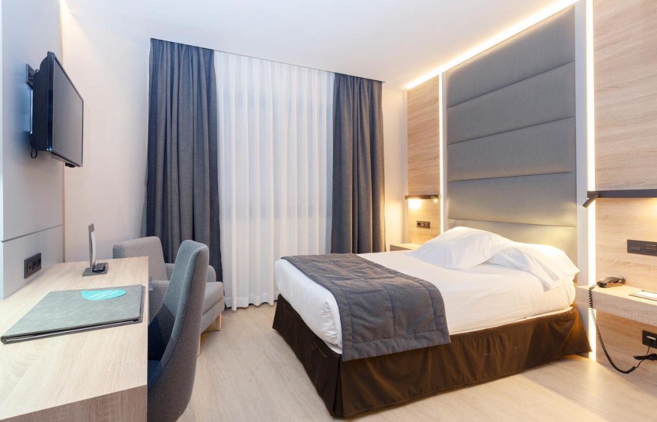 Single Room,958388497:JPEG