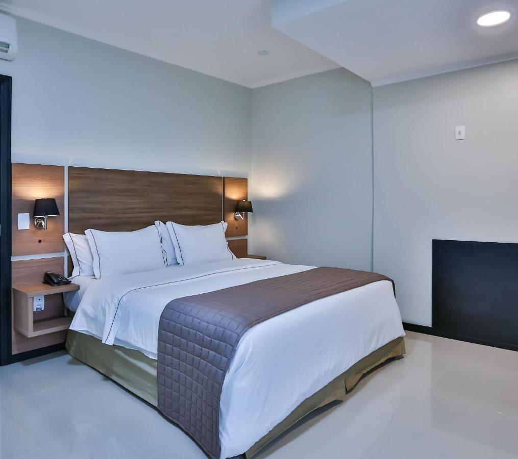 Queen Deluxe Double Room