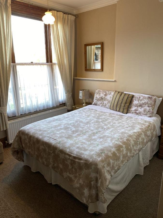 Quarto Família (3 Adultos)