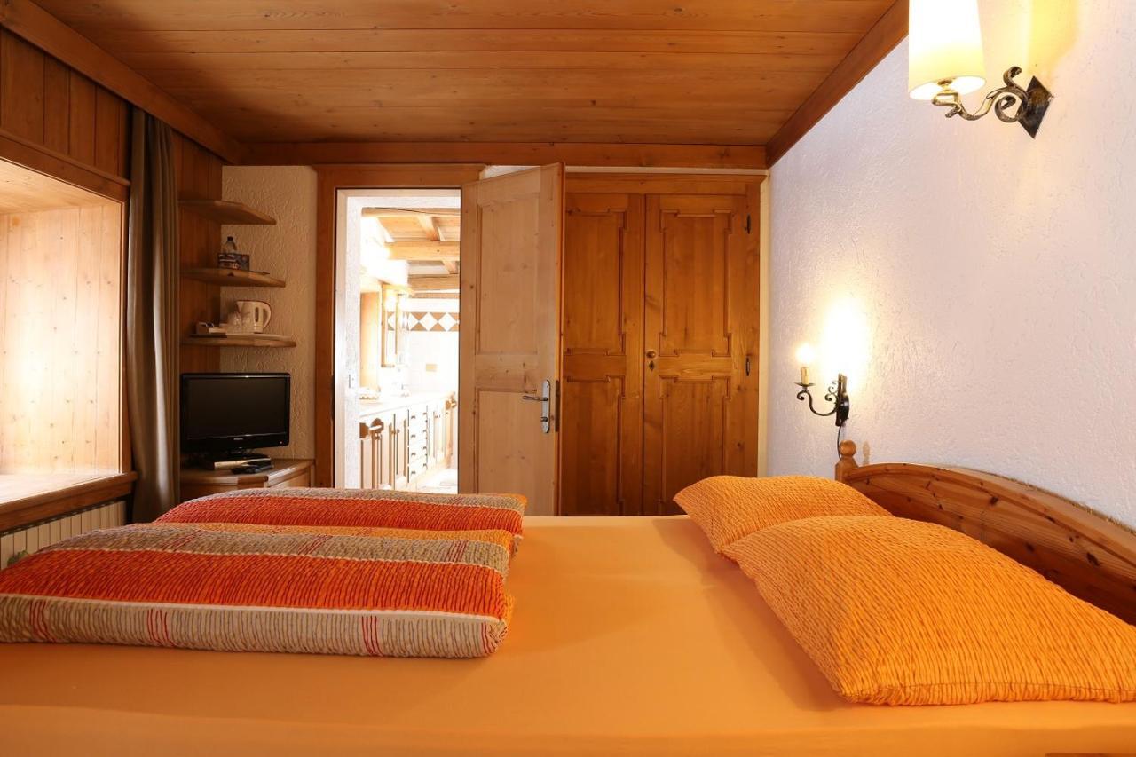 Suite with Mountain View