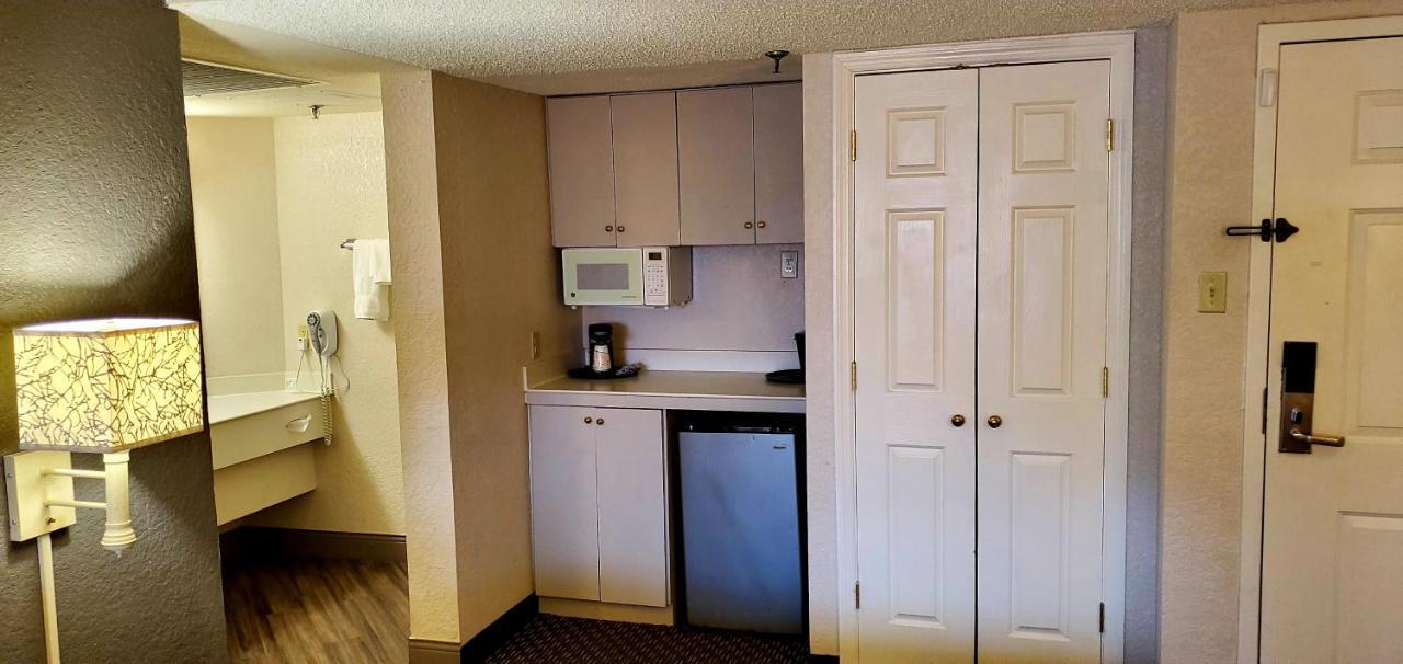 Superior King Room Non-Smoking