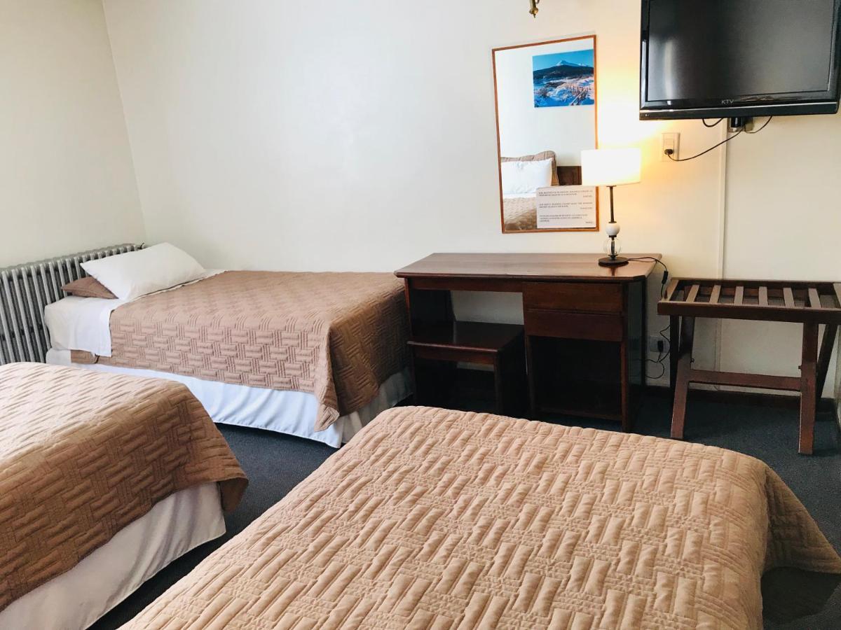 Triple Room 3 single Beds