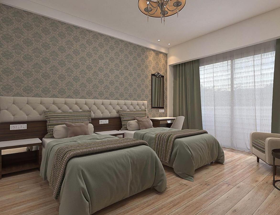 Deluxe Room with Balcony