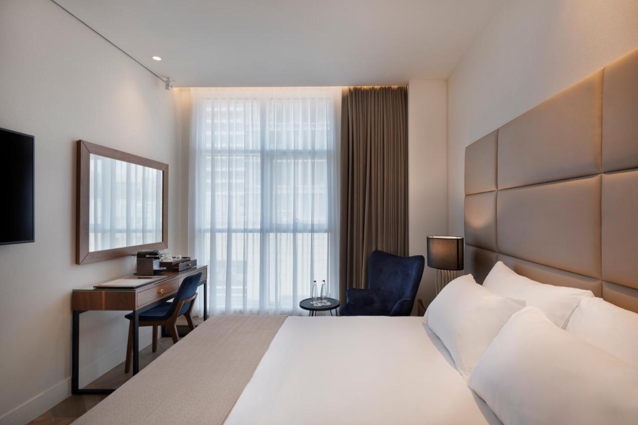 Deluxe Double or Twin Room with City View