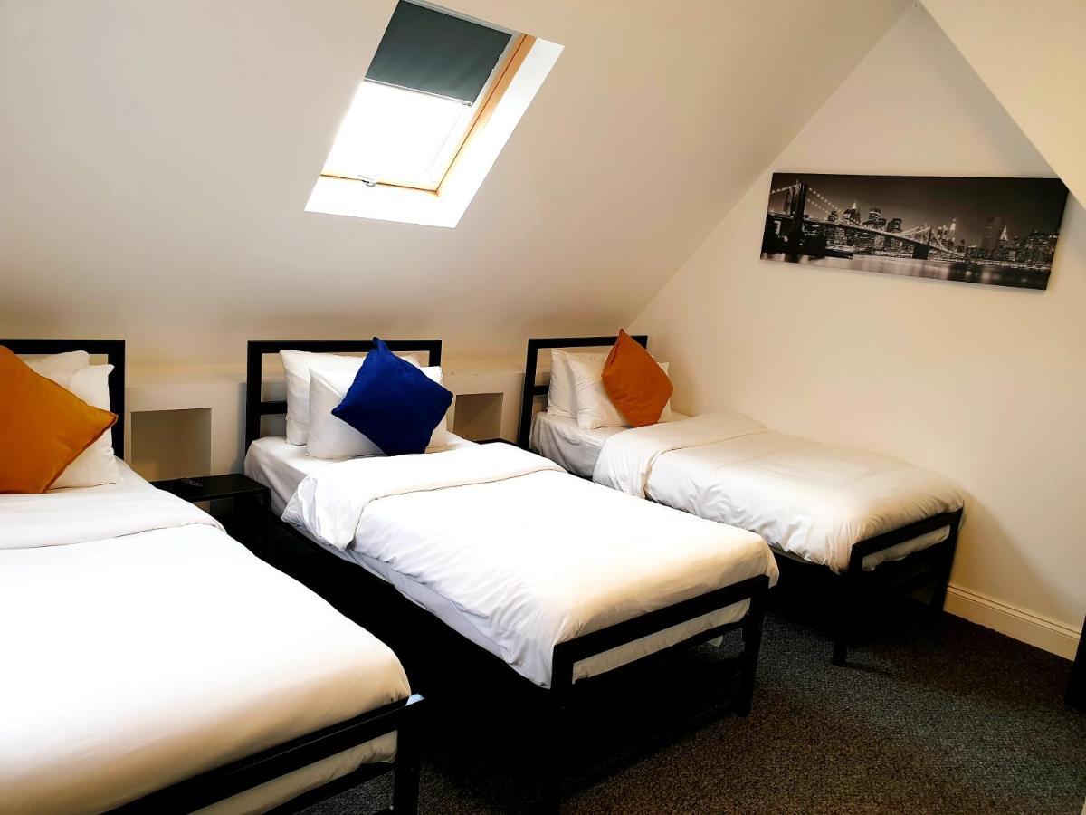 Triple Room Private Bathroom