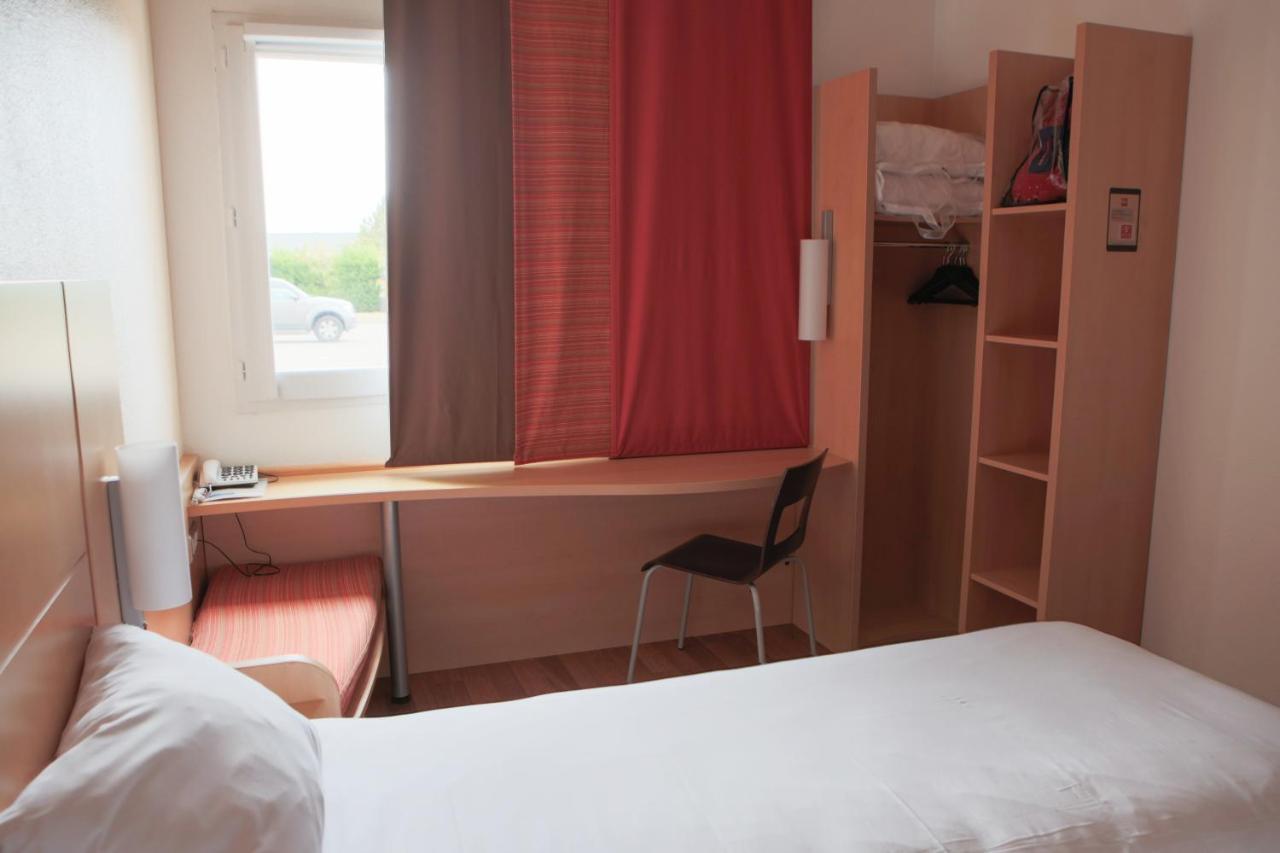 Standard Room with 2 Single Beds