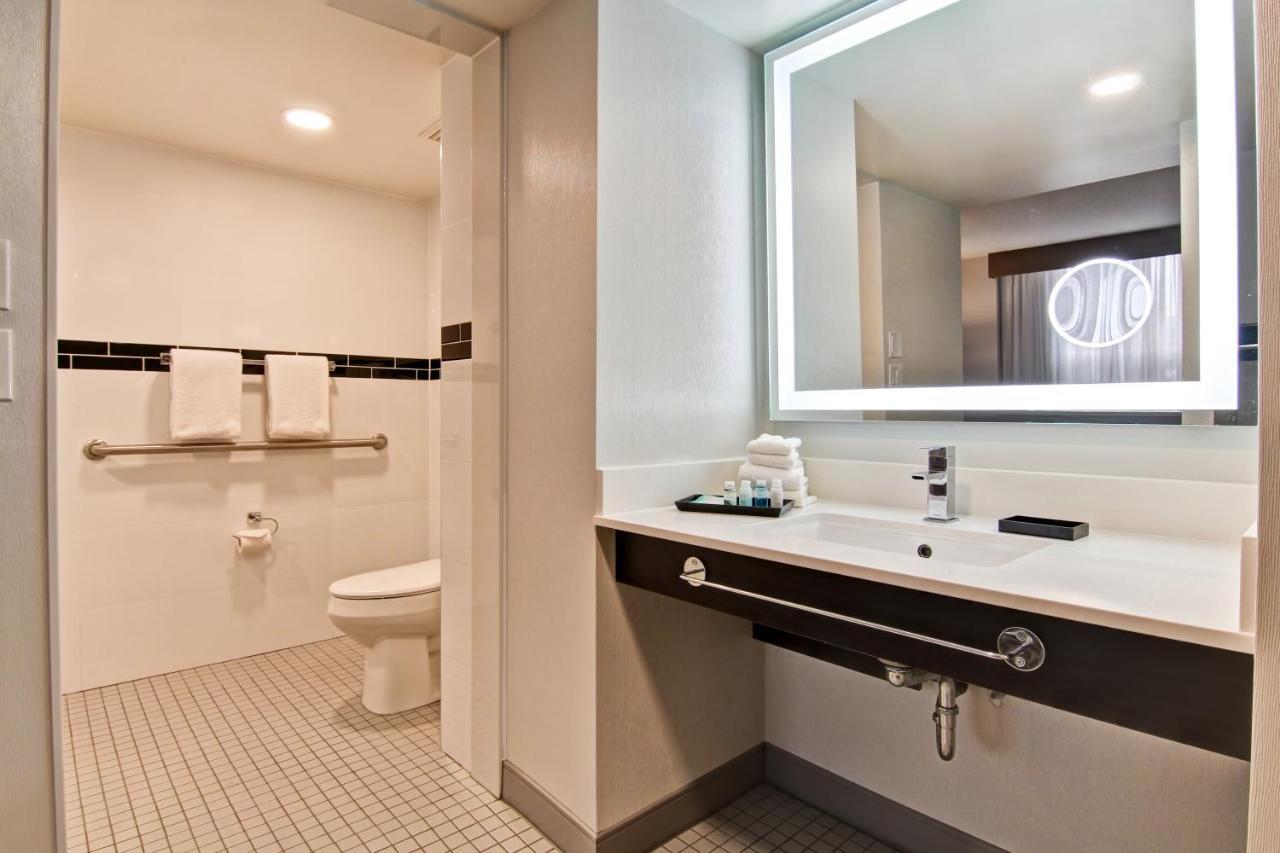 Suite Disability Access,654339864:JPEG