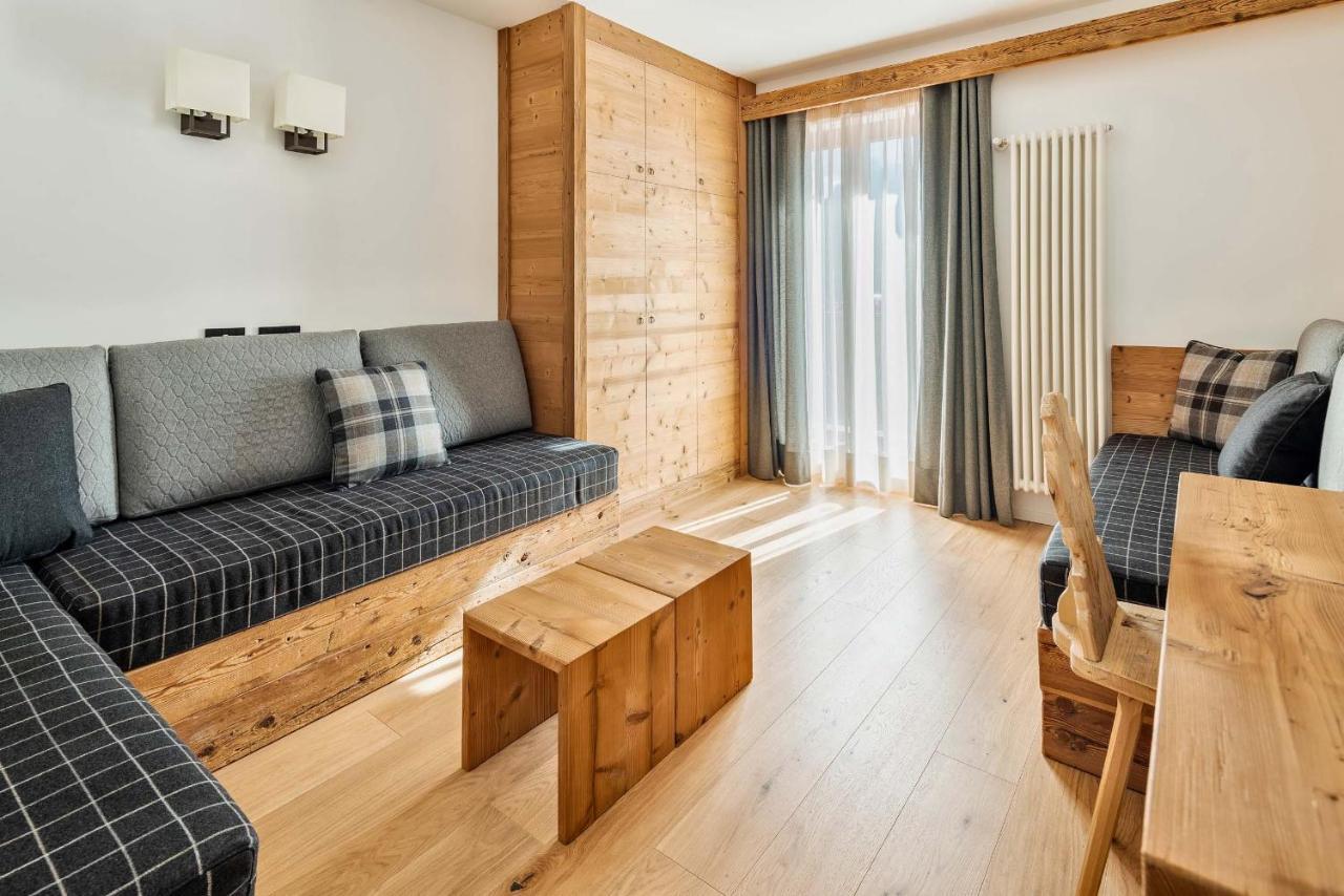 Deluxe Queen Suite
