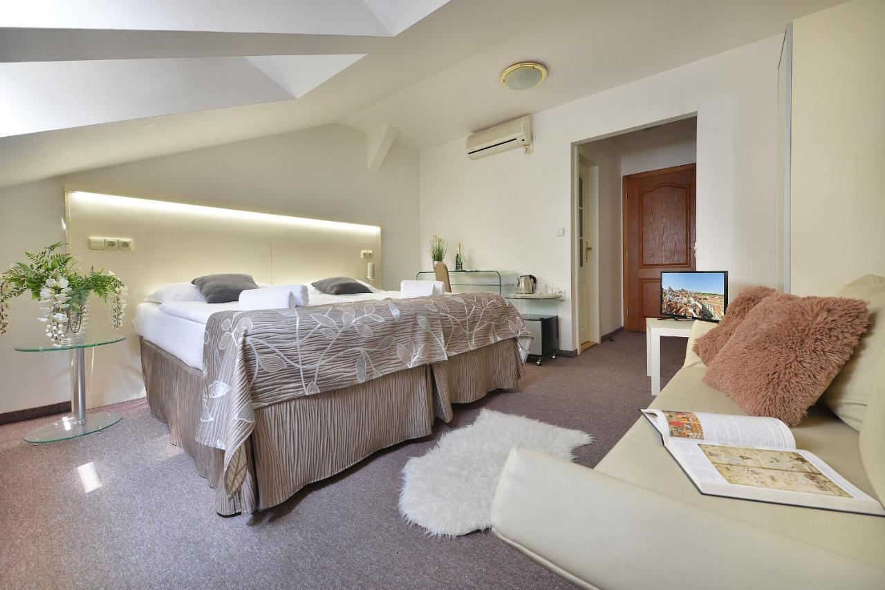Triple Room,1216410223:JPEG