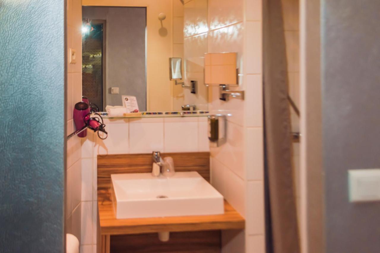 Small Economy Single Room