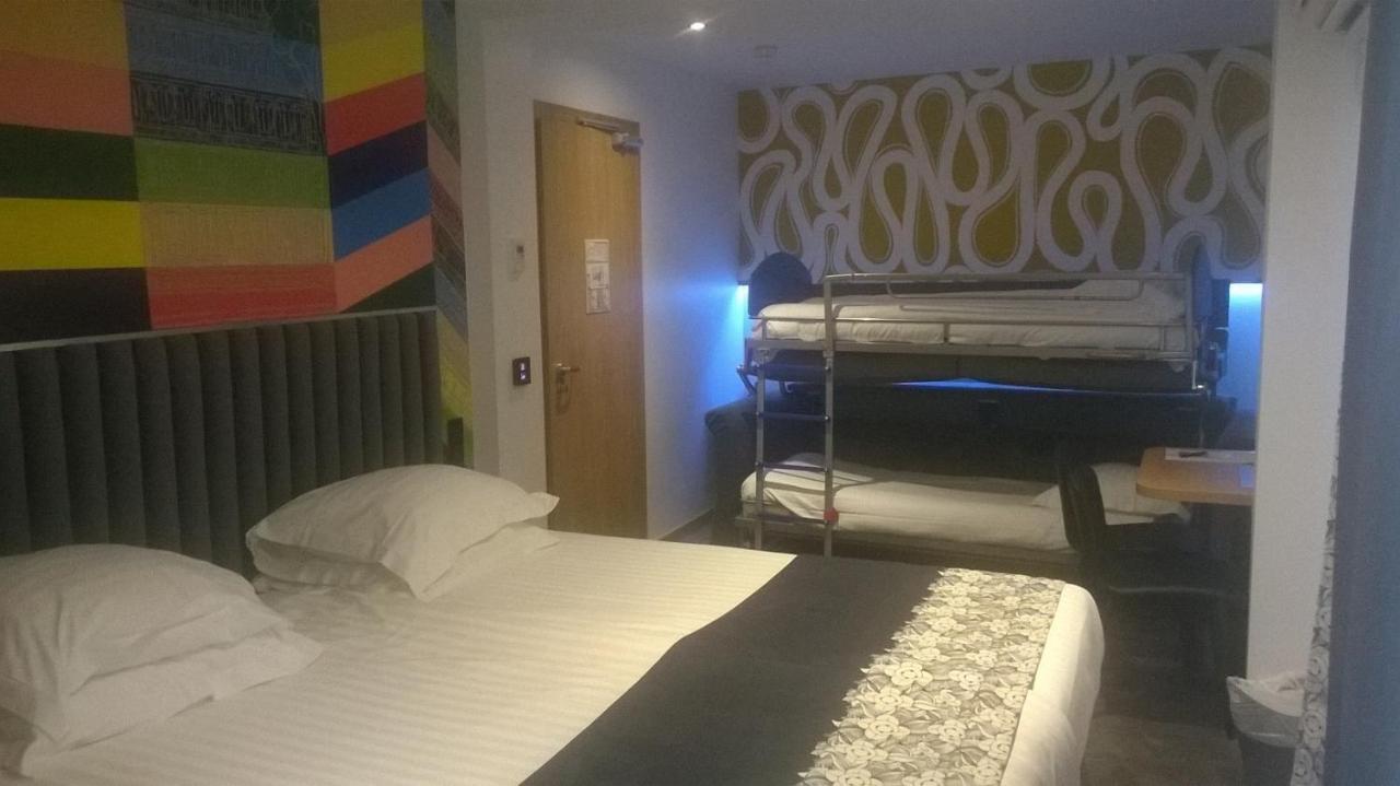 Superior Deluxe Double Room 2 extra beds available extra fees