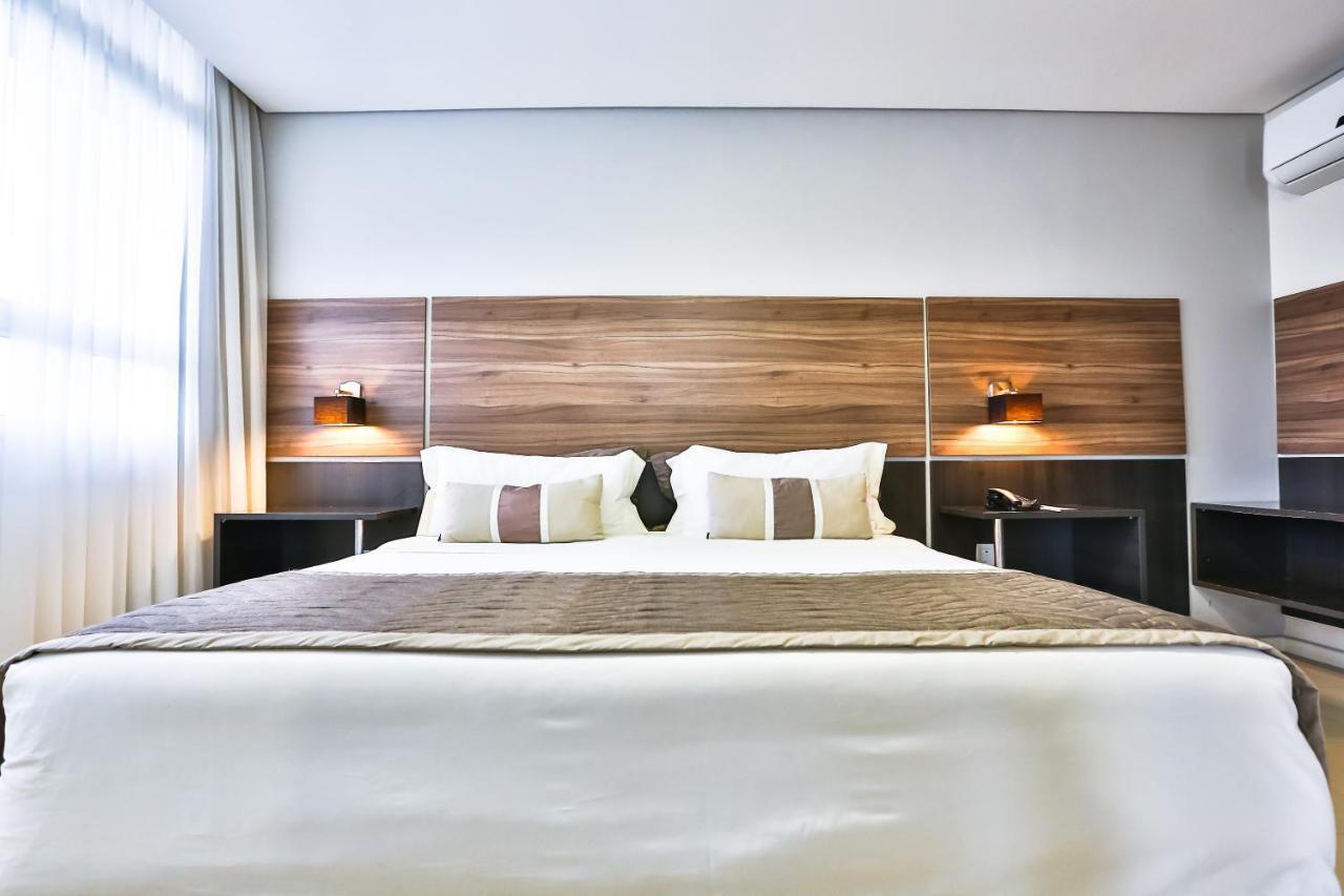 King Suite (2 Adults)