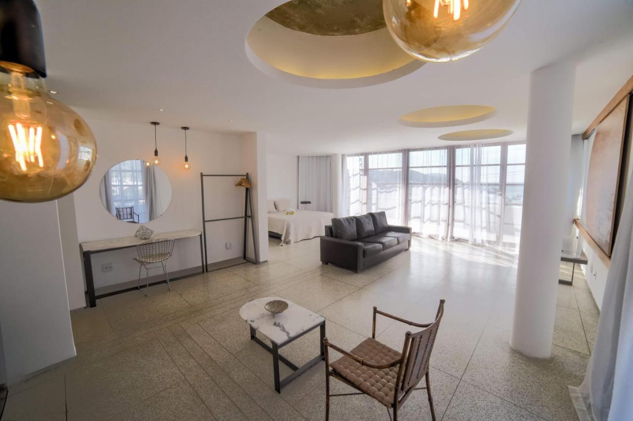 Deluxe Master Suite