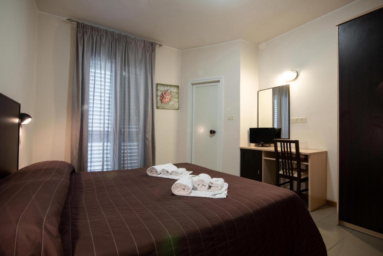 Deluxe Double Room Side Sea View