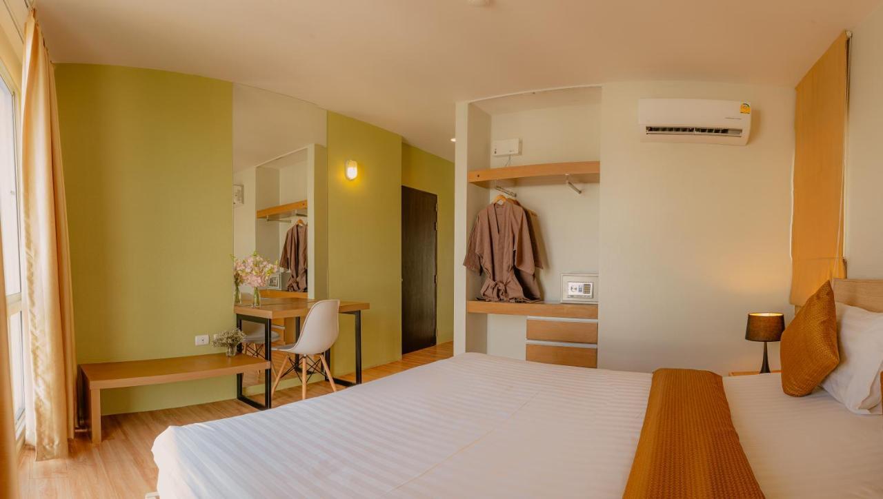 One-Bedroom Suite,933226198:JPEG