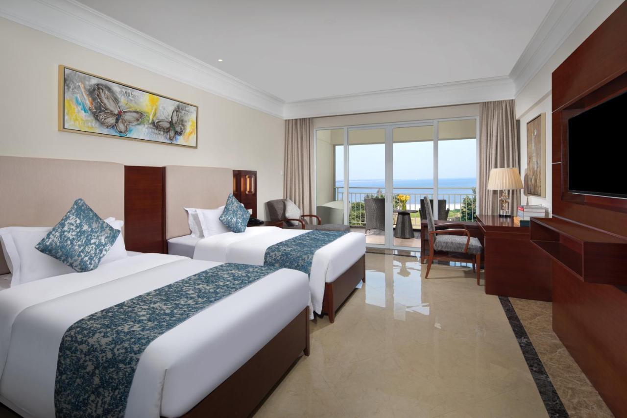 Premier Twin Room with Ocean View - Poolside