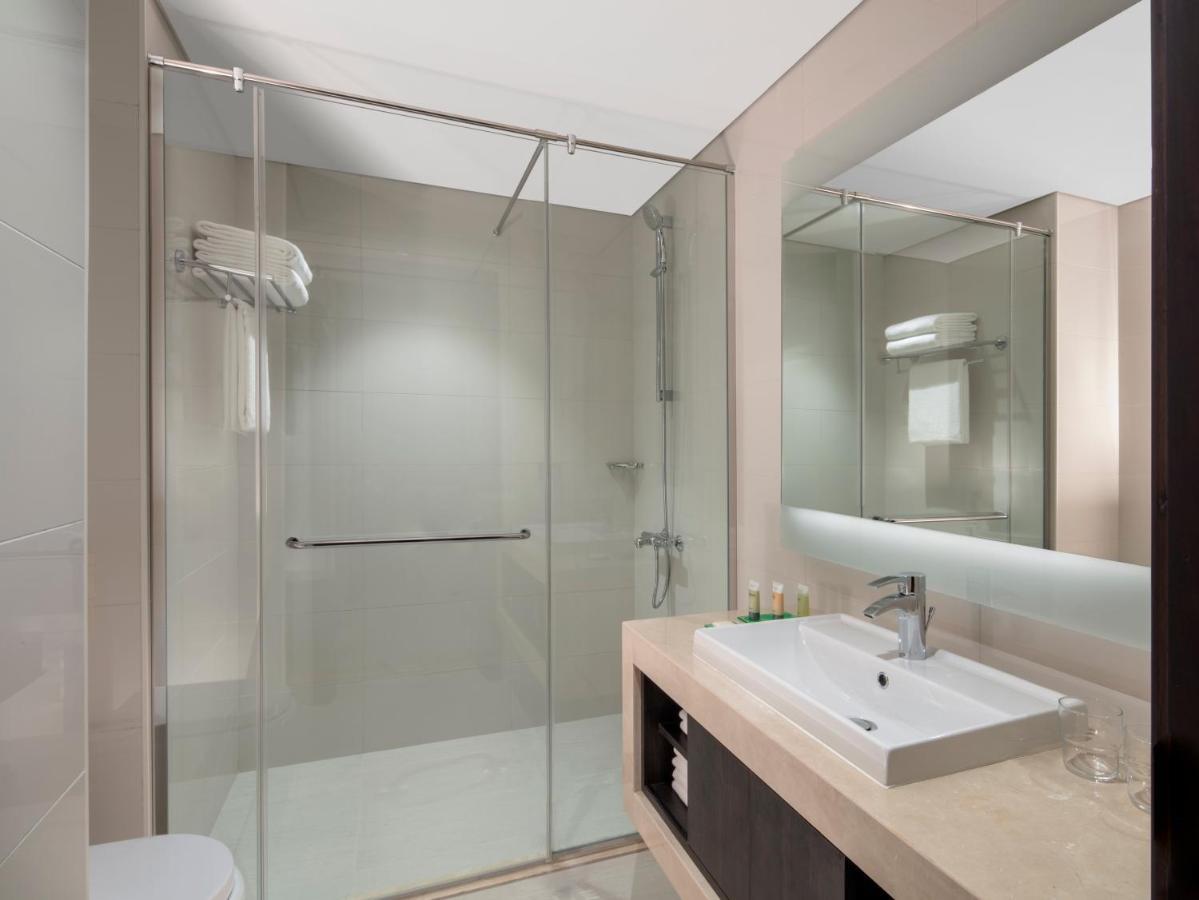 Standard Room with Free Breakfast & (15% discount on F&B)