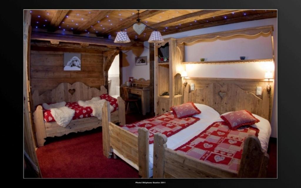 Tweepersoonskamer met 2 Aparte Bedden