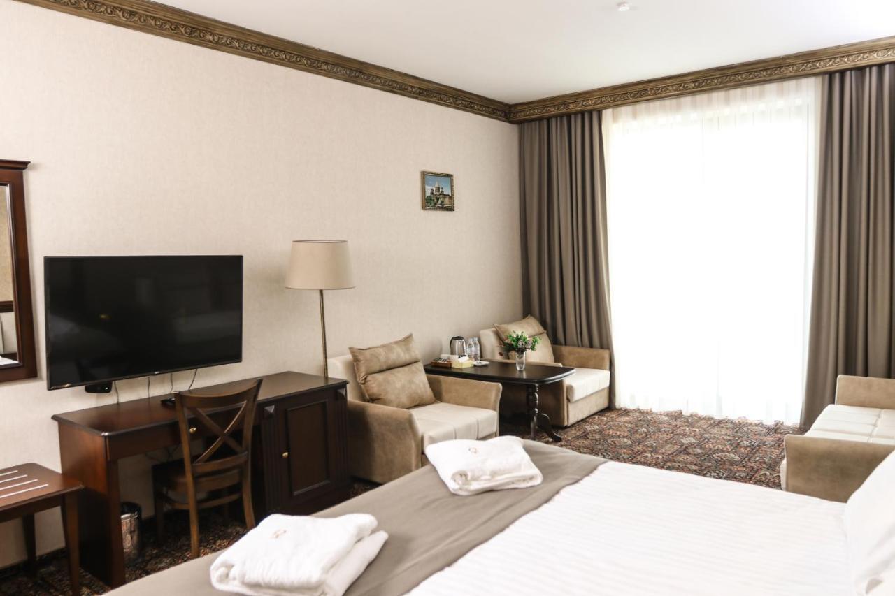 Deluxe Junior Suite