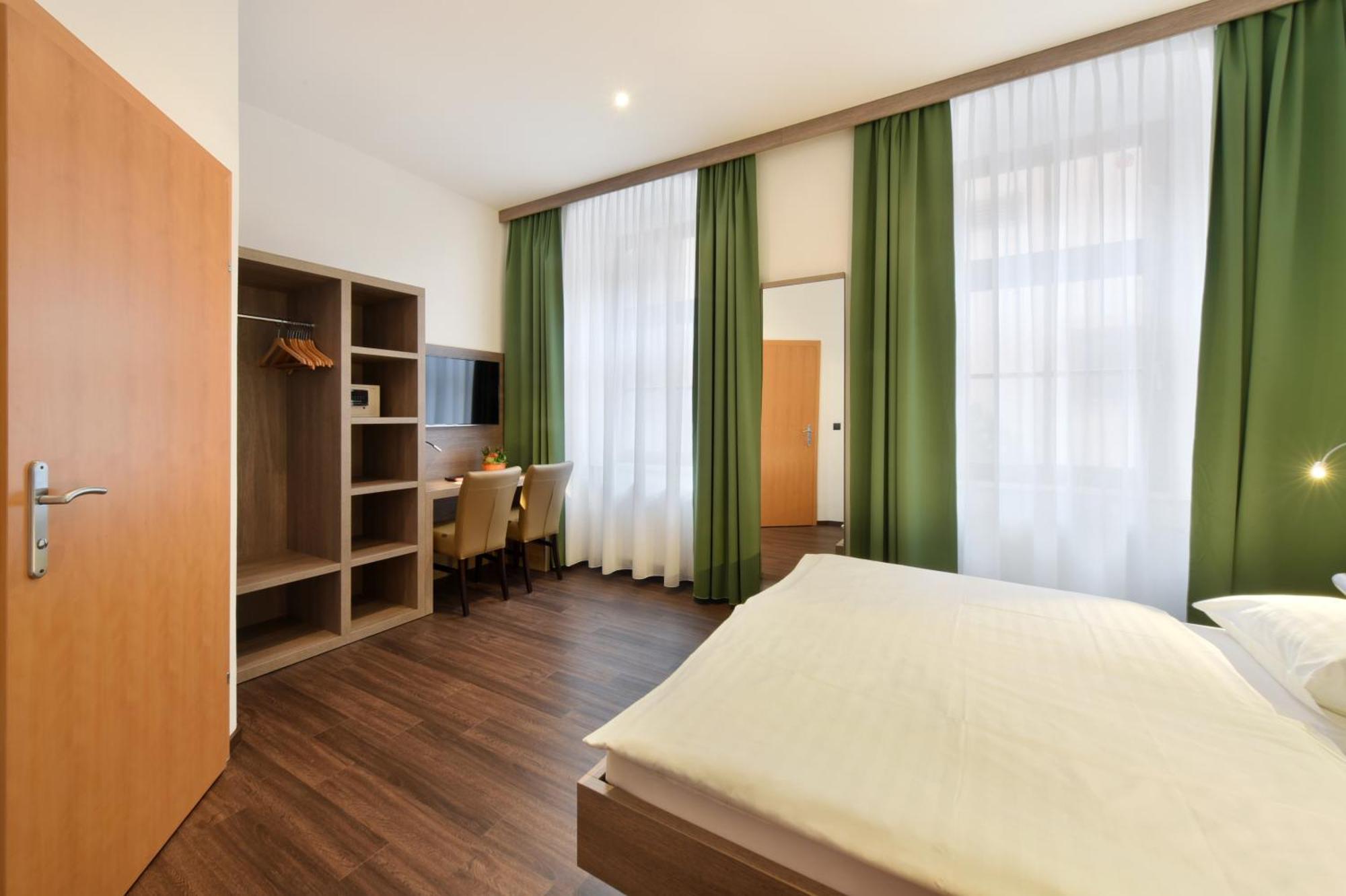 Business Single Room,1275345709:JPEG