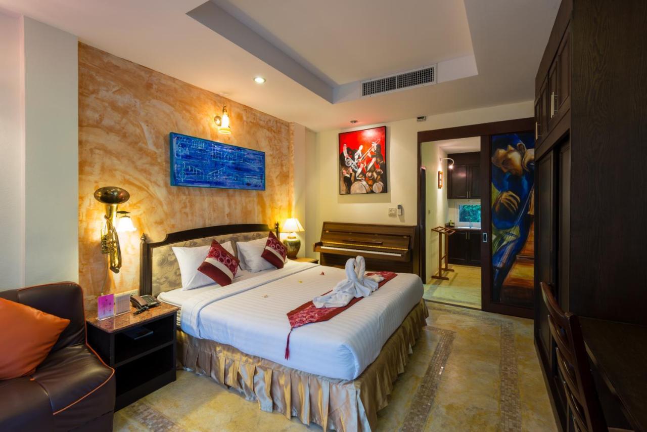 Deluxe Family Room