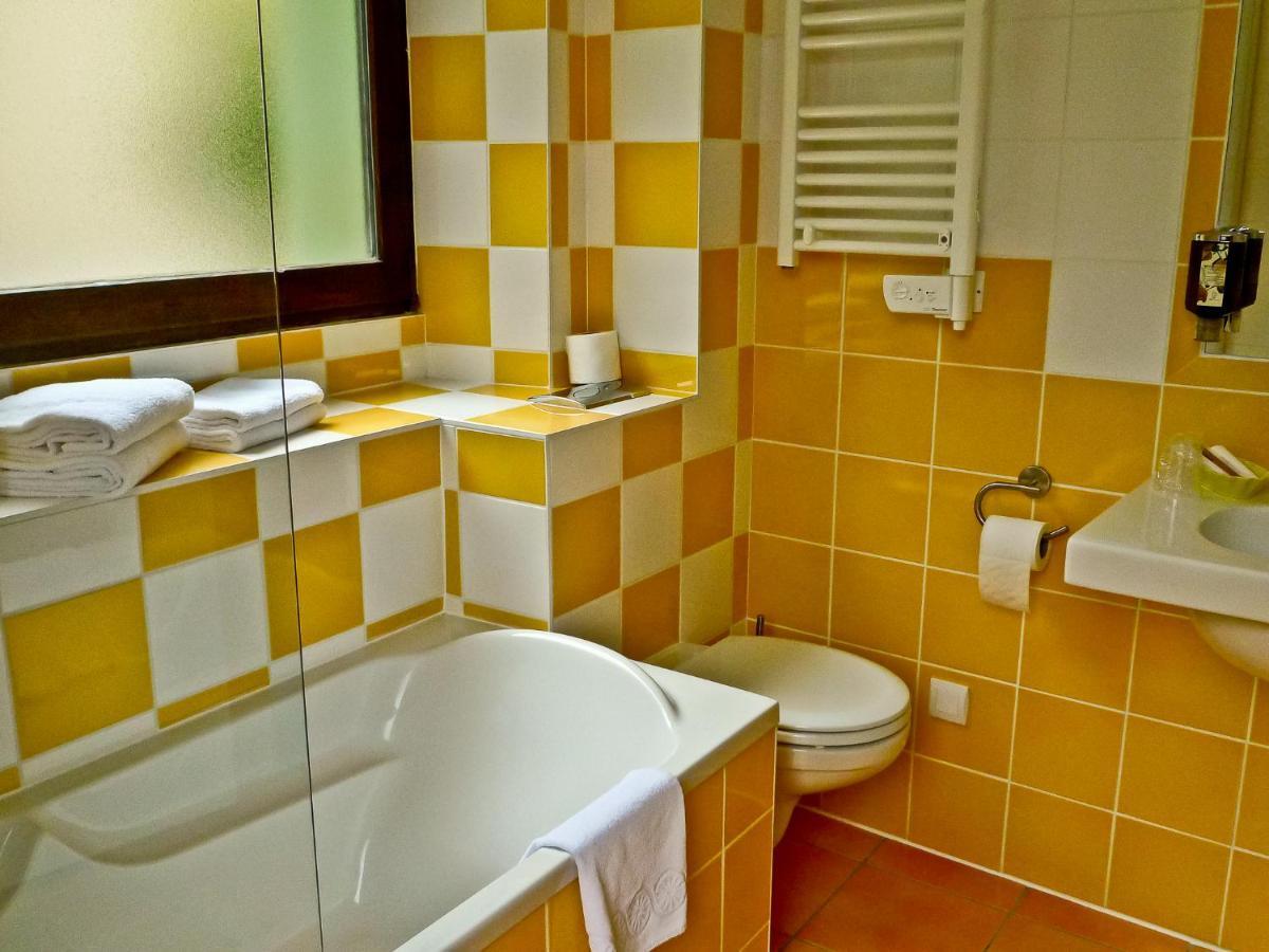 Classic Double Room Lake Side