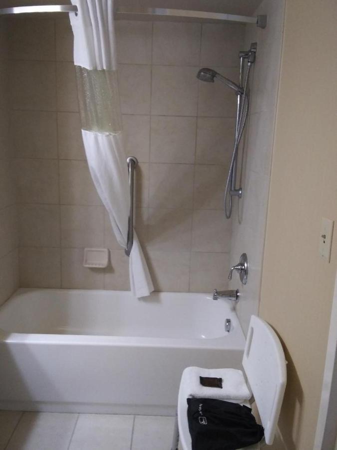 King Room - Disability Access/Non-Smoking