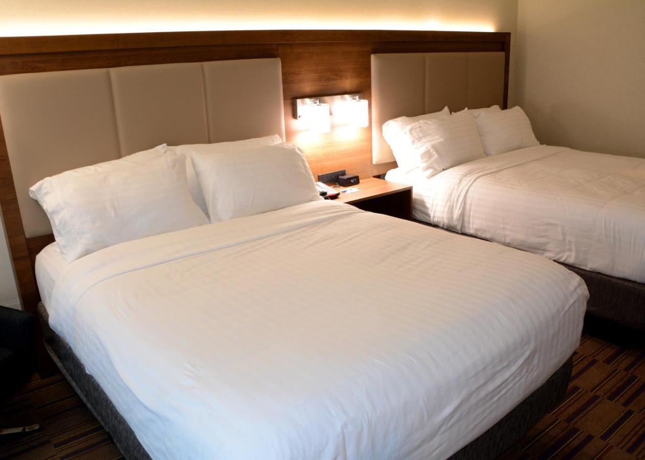 Standard Room with Two Queen Beds