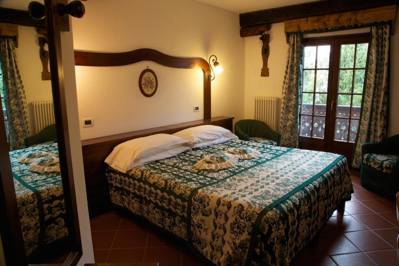 Doppelzimmer mit Balkon