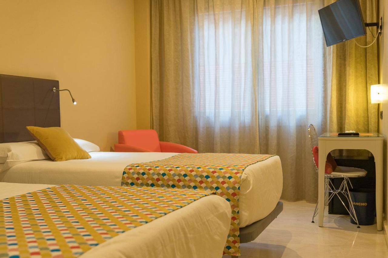 Double or Twin Room with Parking,1008480868:JPEG