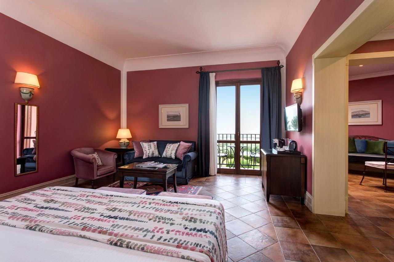 Junior Suite avec vue sur mer partielle