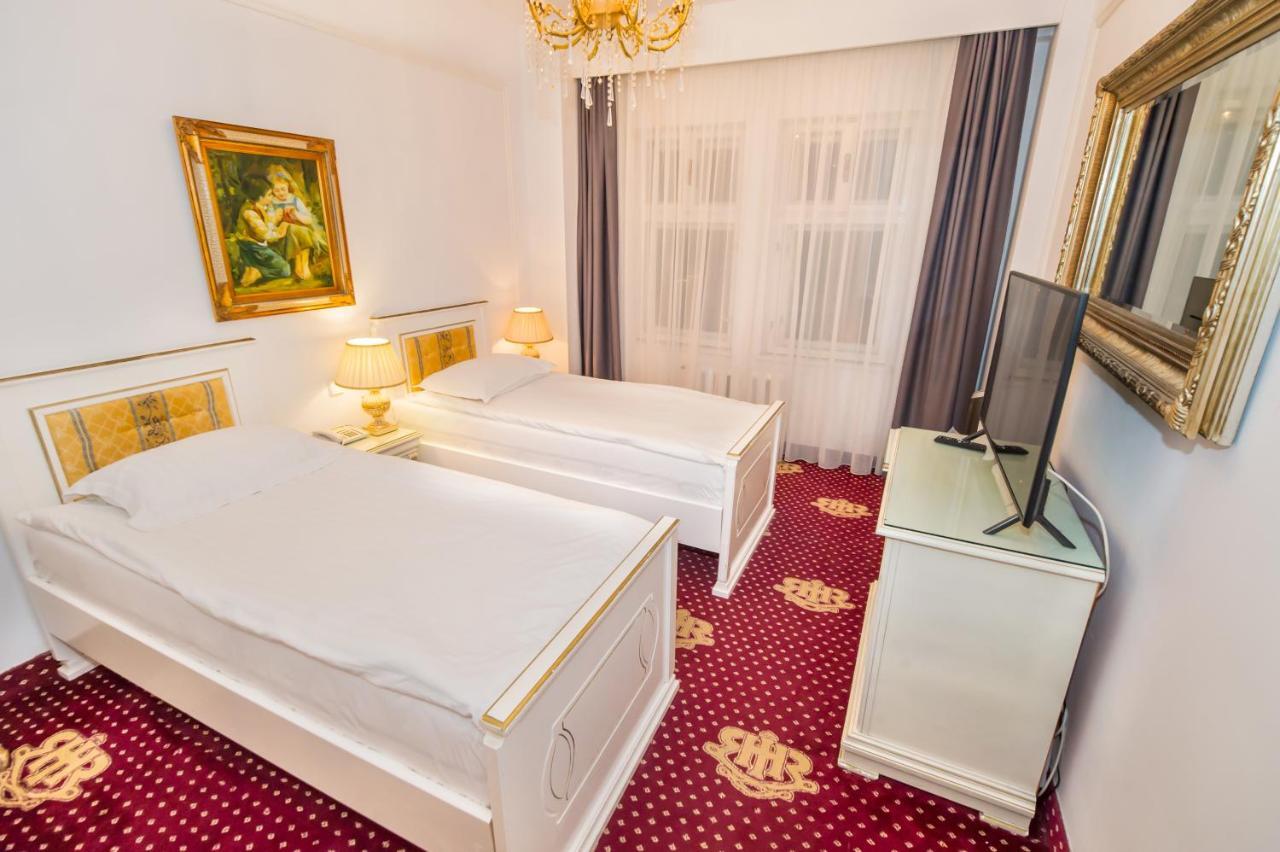 Deluxe Family Suite