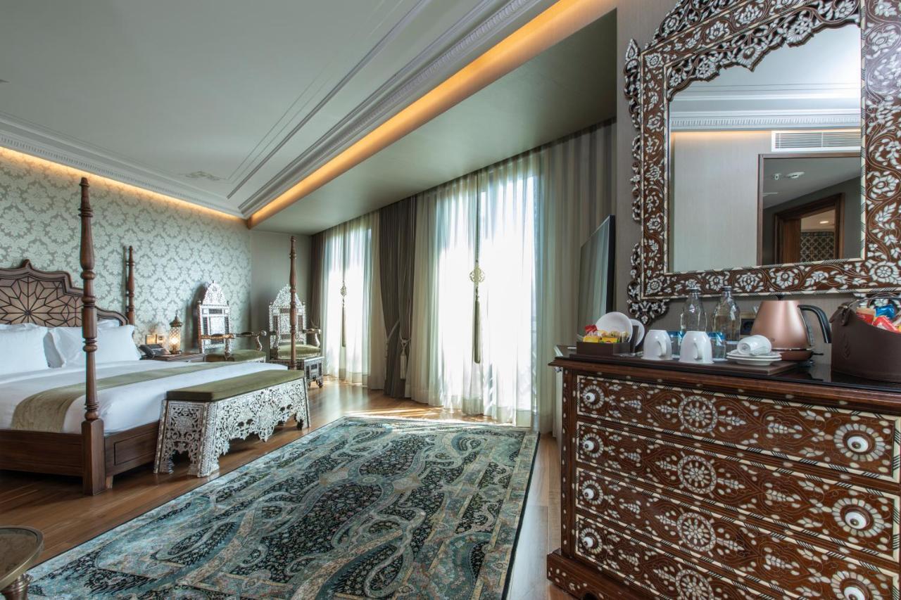 Corner Suite Sea View
