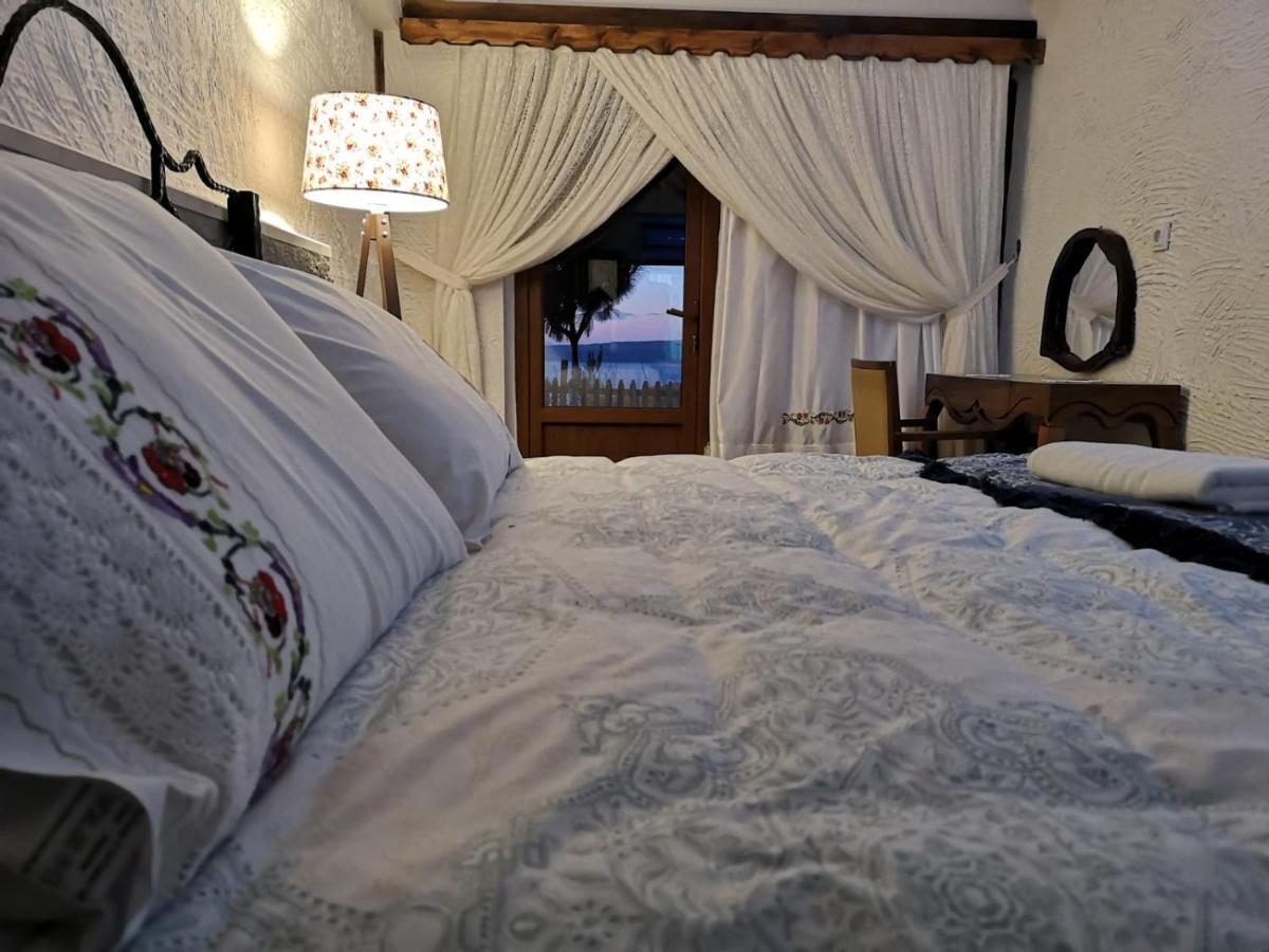 Çift Kişilik Oda - Balkonlu ve Deniz Manzaralı