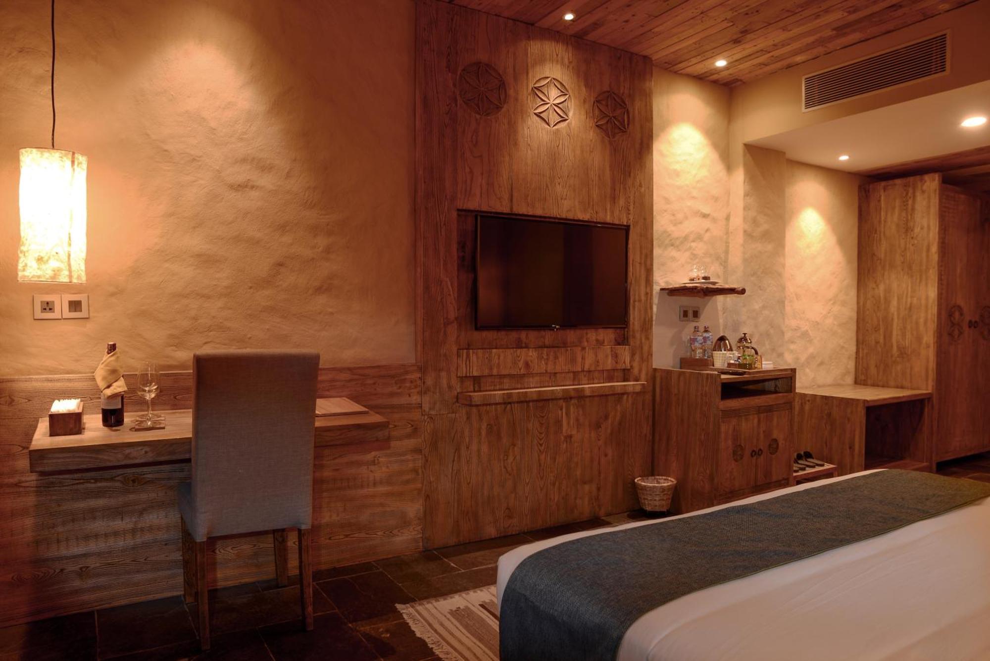 Deluxe Double or Twin Room