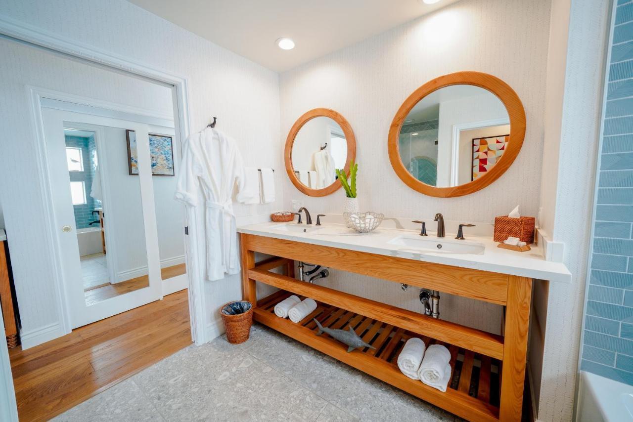 King Suite with Ocean View