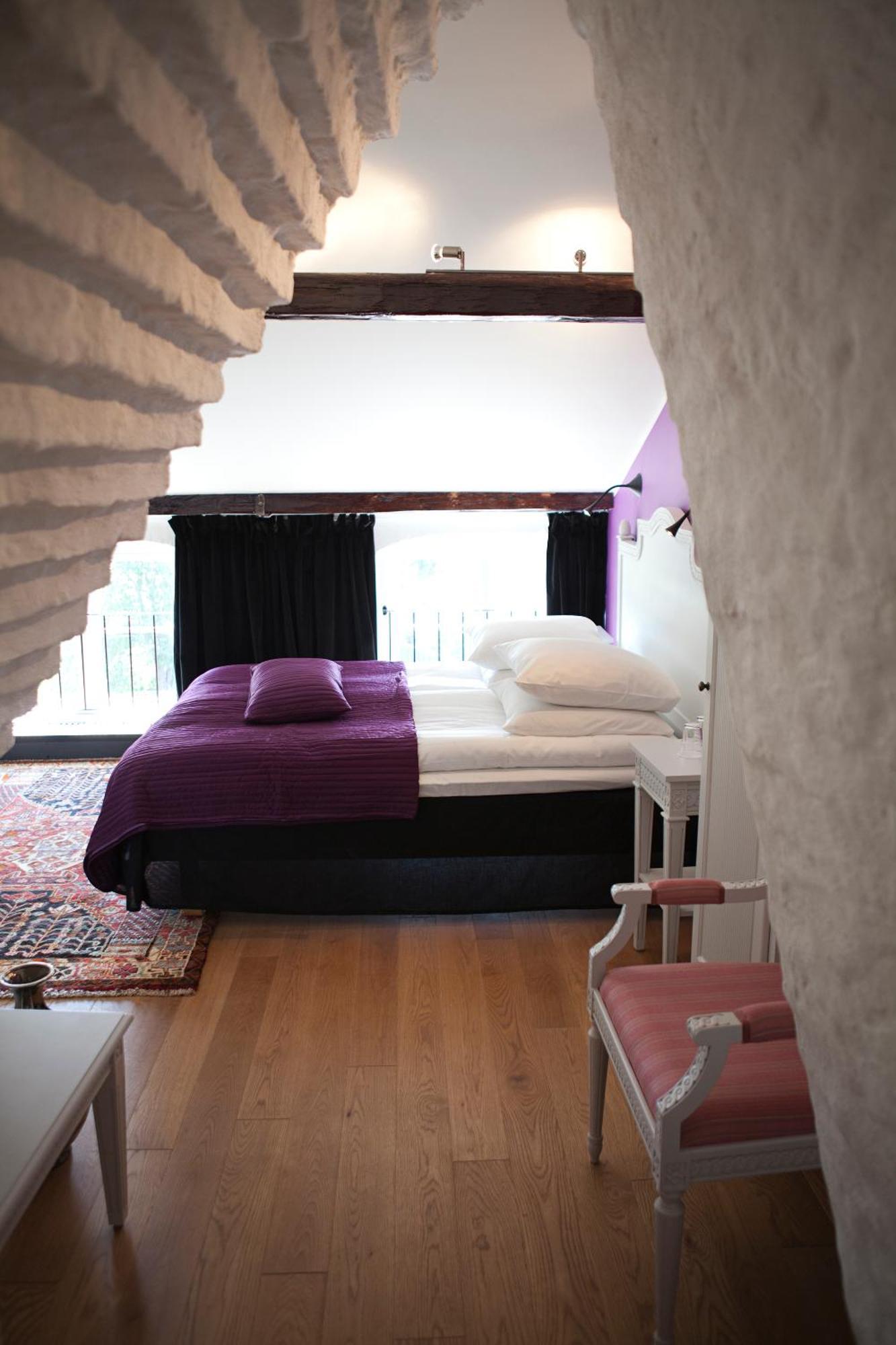 Standard Double or Twin Room,690723963:JPEG