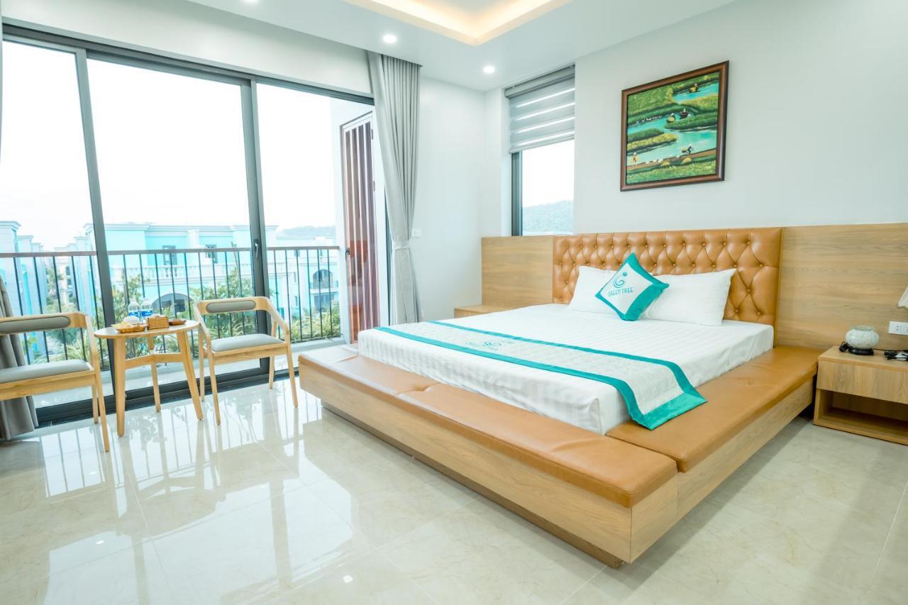 Suite có giường cỡ King với ban công
