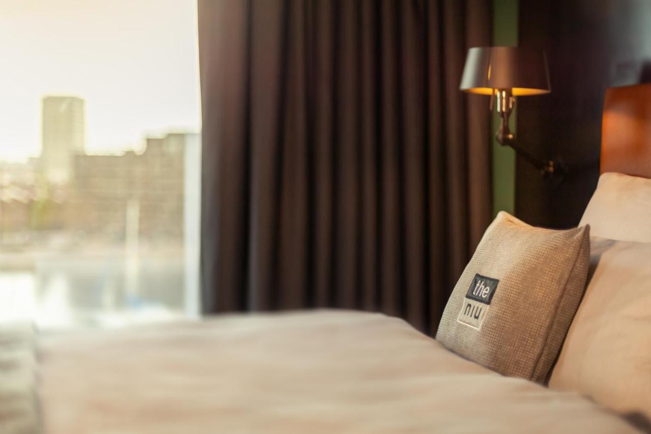 Premium Zimmer mit Queensize-Bett, Schlafsofa und Hafenblick