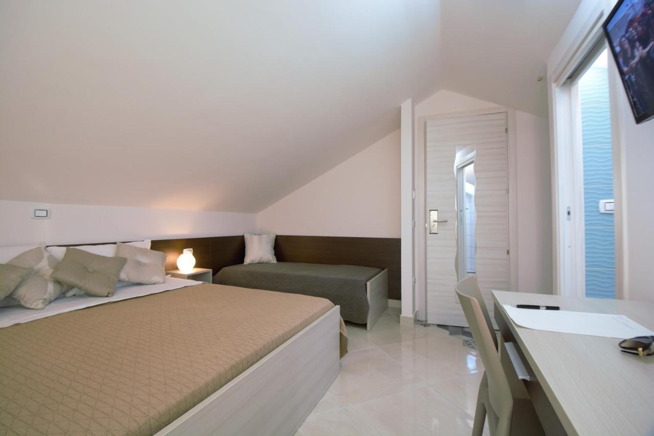 Economy Triple Room