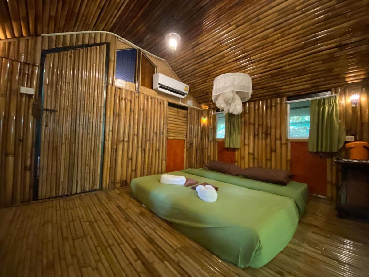 Cabane dans les Arbres en Bambou
