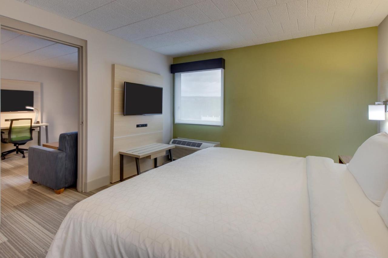King Suite with Sofa Bed