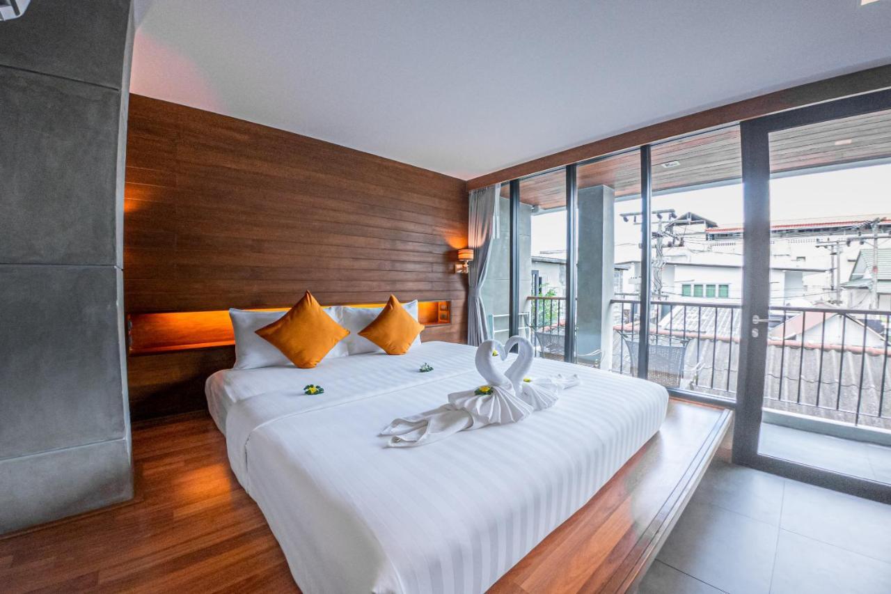 Standaard Tweepersoonskamer met 1 of 2 Bedden en Balkon