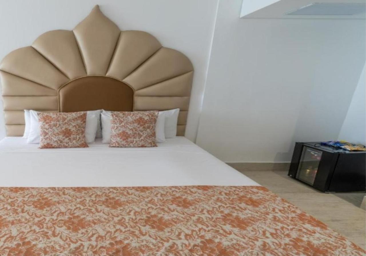 Standard Room (2 Adults),1076986003:JPEG