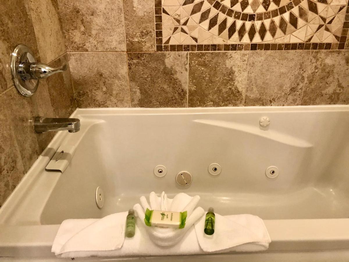 Deluxe King Spa Room,1552589617:JPEG
