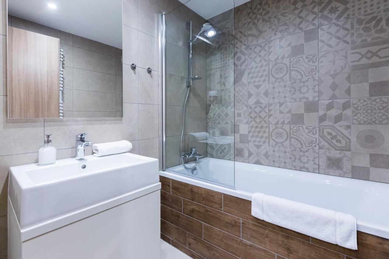 One-Bedroom Apartment,1160595543:JPEG