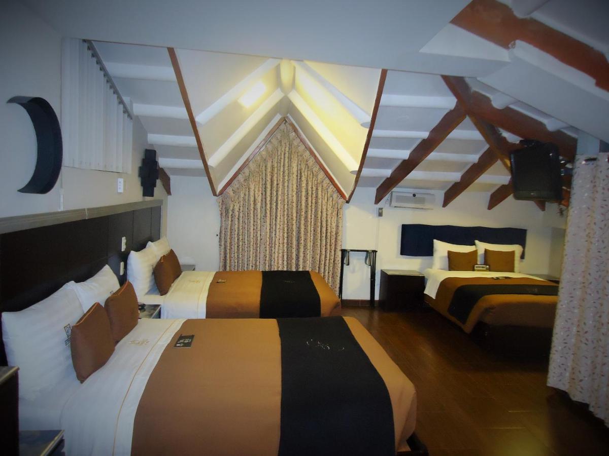 Triple Room