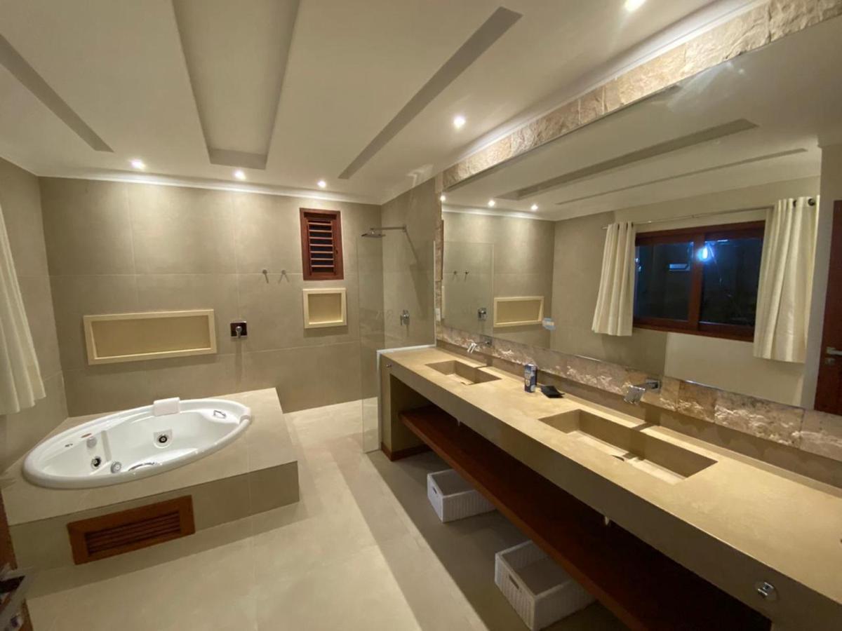 Deluxe Suite with Spa Bath