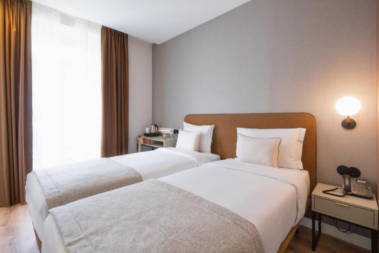 Chambre Classique - Vue sur Rue
