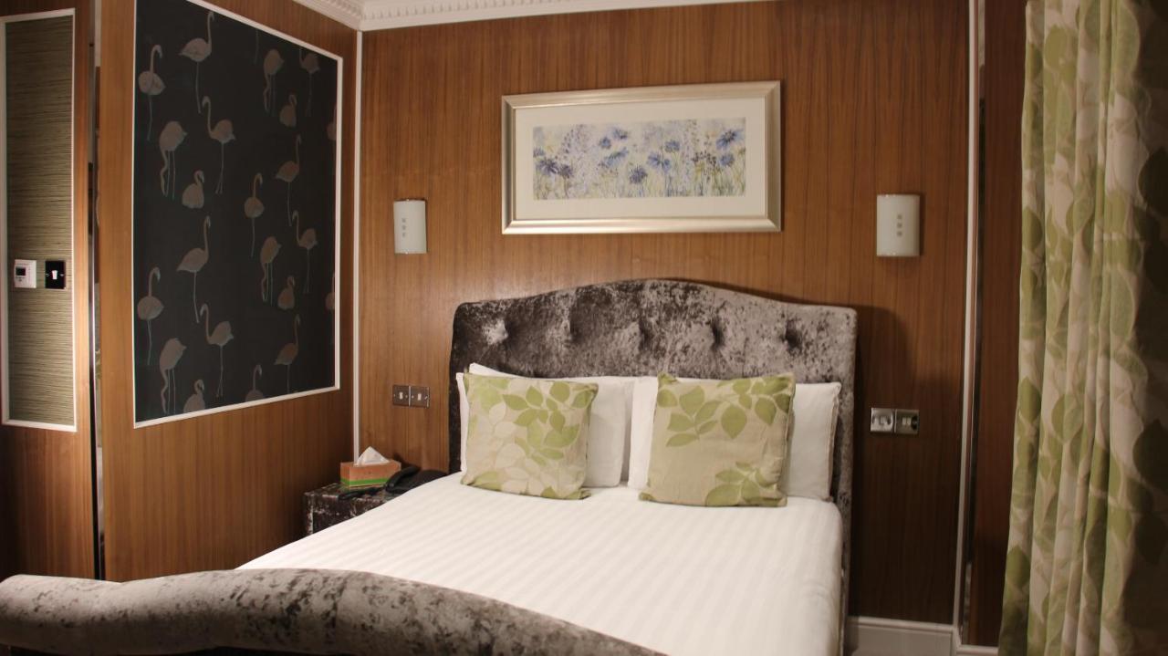 Double Room Private Bathroom